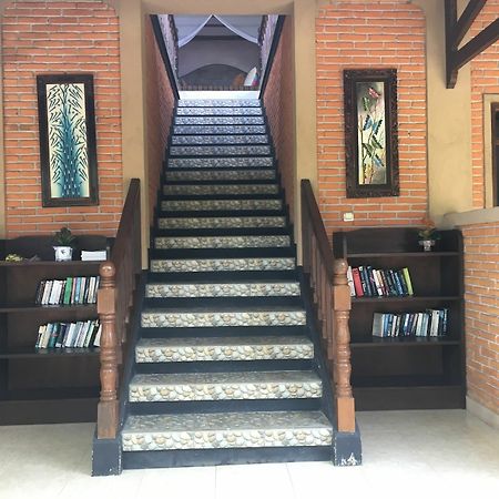 Cafe Wayan & Cottages Mangsit Exterior foto